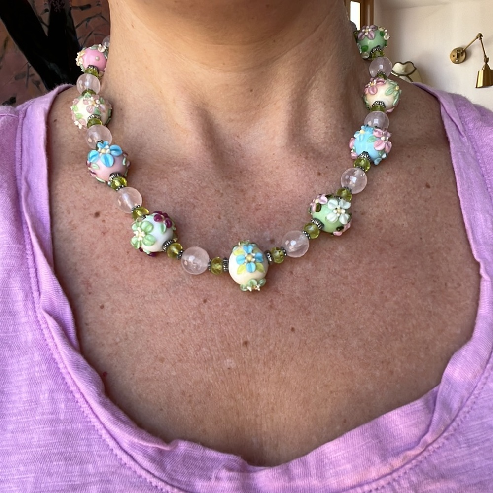 Gorgeous glass bead necklace with silver clasp
